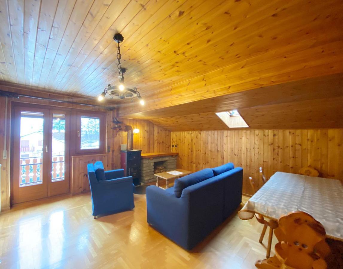 La Rondine - Appartamento Panoramico 6 Posti Letto In Villetta Champoluc Exterior photo